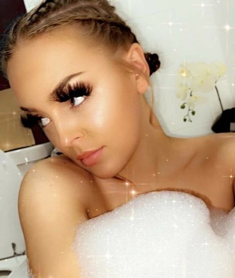 Alasti lekkinud OnlyFans-i pilt Brynbp