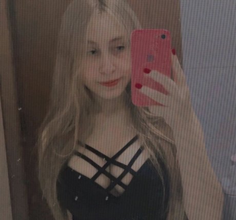 OnlyFans-model Giihalbino