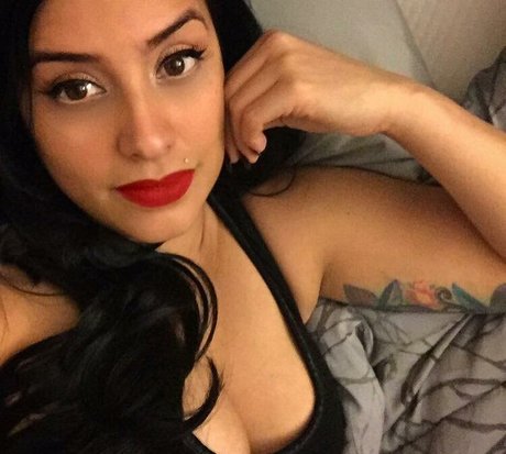 Naken lekkede OnlyFans-bilde av Laura Stylez