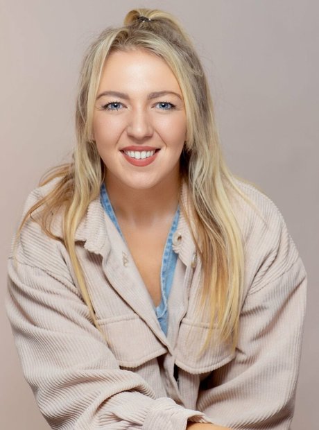 Обнаженная фотография утечки OnlyFans от Maddy Smedley