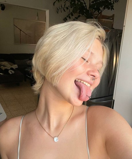 Обнаженная фотография утечки OnlyFans от Nikaromm