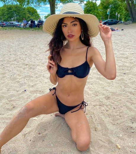 Nacktes geleaktes OnlyFans-Foto von Rinka Moon