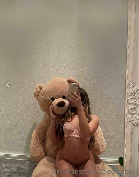 Foto desnuda filtrada de OnlyFans de Cleo Isabell