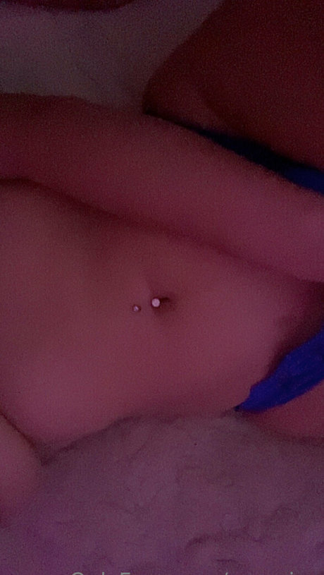 Обнаженная фотография утечки OnlyFans от Pearl Niyada