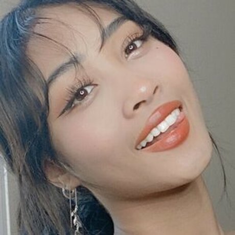 Naakte gelekte OnlyFans-foto van Stansumalee