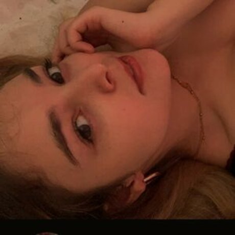 Alasti lekkinud OnlyFans-i pilt Yuna Siren
