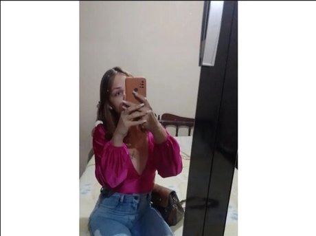 Naakte gelekte OnlyFans-foto van Noelly Lemes