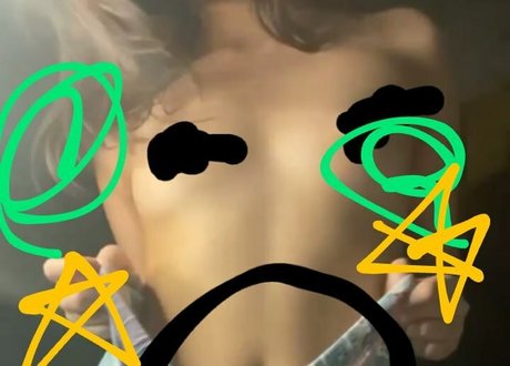 Alasti lekkinud OnlyFans-i pilt Moonblitz Asmr