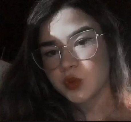 Alasti lekkinud OnlyFans-i pilt Fernanda Braga