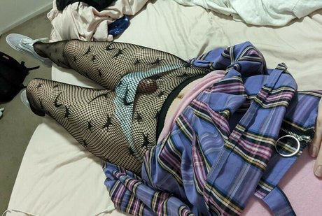 Neonrosa OnlyFansリークヌード写真