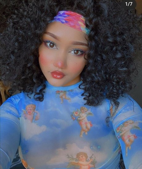 Naakte gelekte OnlyFans-foto van Numochiii Ladokei