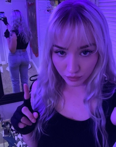 Naakte gelekte OnlyFans-foto van Earthgurly