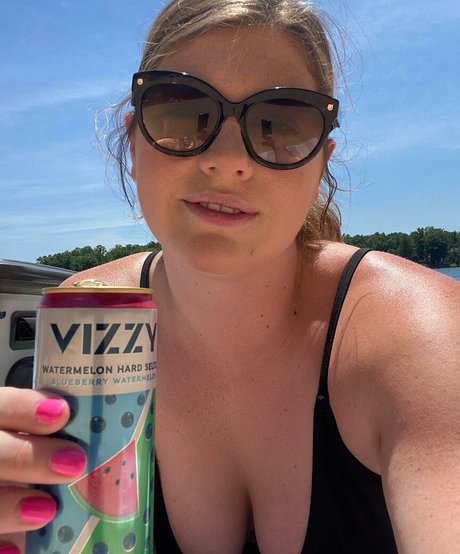 Nacktes geleaktes OnlyFans-Foto von Bekahbutinonly