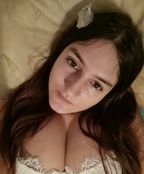 Naakte gelekte OnlyFans-foto van Ann Cygnus