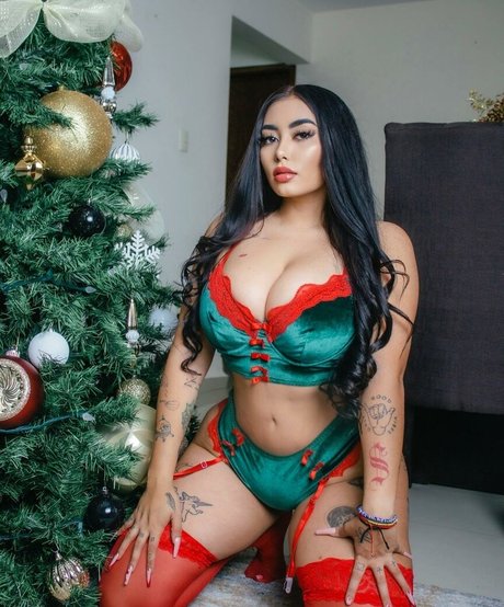 Foto desnuda filtrada de OnlyFans de Michbaezoficial