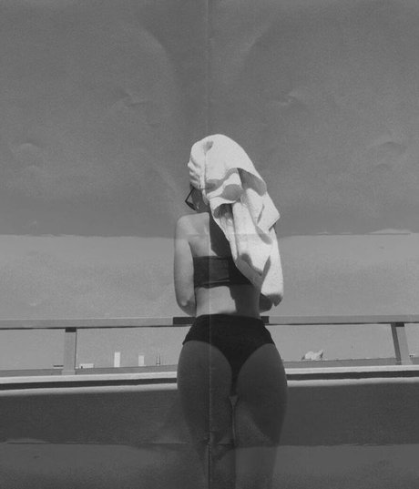 Foto di nudo di fuga di OnlyFans di Malazala