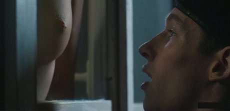 Обнаженная фотография утечки OnlyFans от Aimee Ffion Edwards