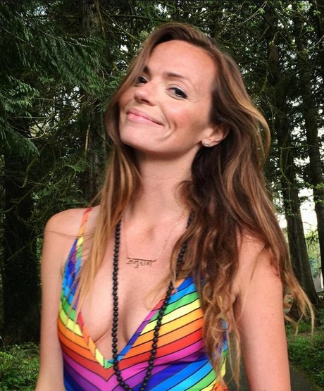 Emily Hart OnlyFans泄露裸照