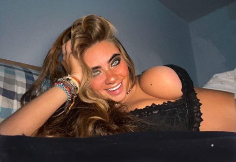 OnlyFans-model Moon Wolf Girl