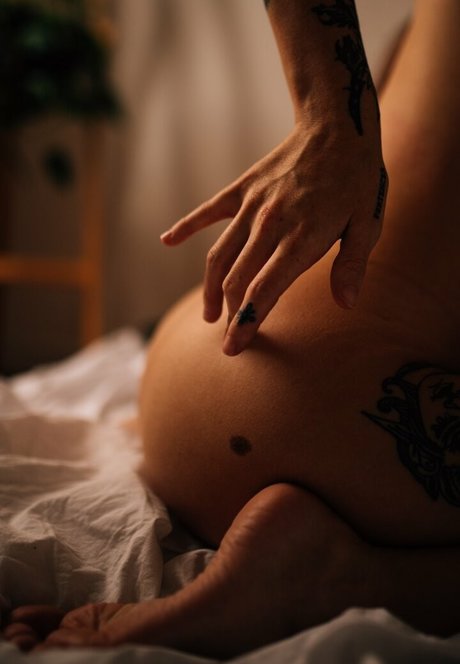 Foto di nudo di fuga di OnlyFans di Esther Argolo