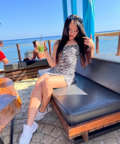 Foto di nudo di fuga di OnlyFans di Anjelika Basova