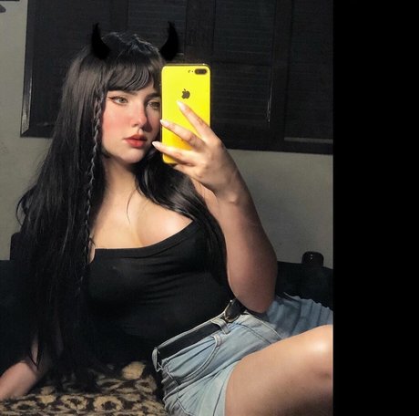 Naken lekkede OnlyFans-bilde av Leticia Meira