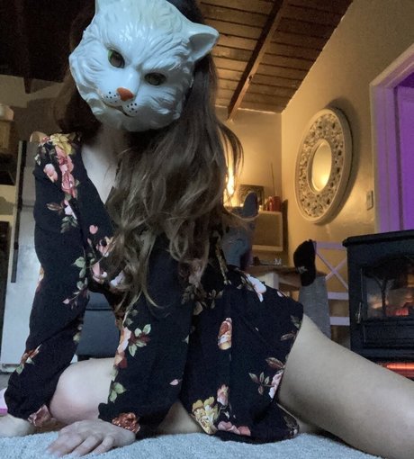 Alasti lekkinud OnlyFans-i pilt Youknowlimbo