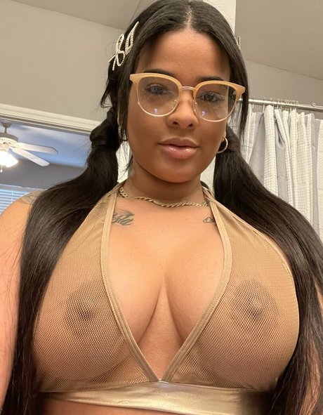 Alasti lekkinud OnlyFans-i pilt Cynthia Garcia