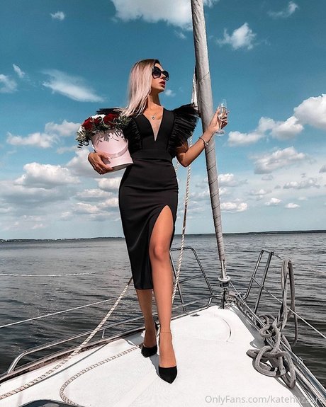 Naken lekkede OnlyFans-bilde av Kate Hazzard