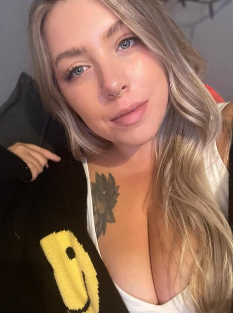 Foto di nudo di fuga di OnlyFans di Cuteandspooky