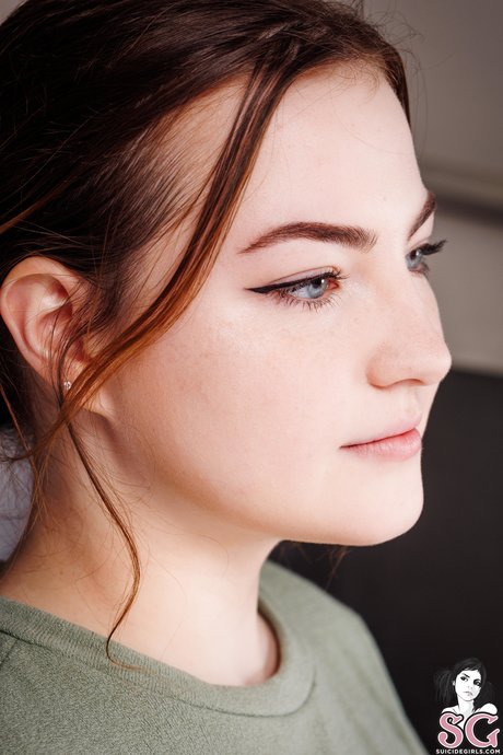 Naken lekkede OnlyFans-bilde av Vesalevine