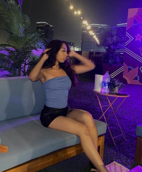 Naken lekkede OnlyFans-bilde av Zel3ya