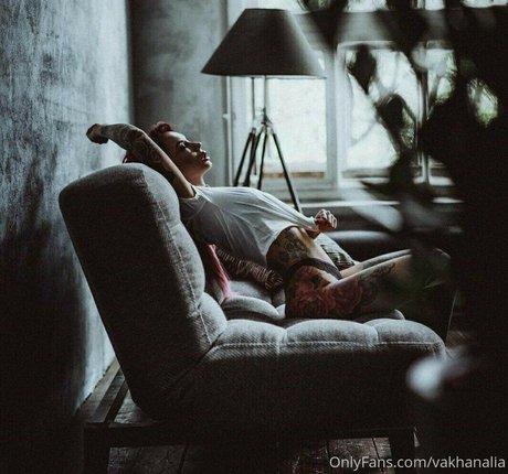 Обнаженная фотография утечки OnlyFans от Vakhanalia