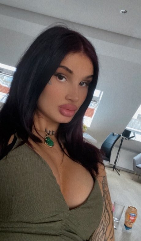 Badgybaby naked leaks OnlyFans pic