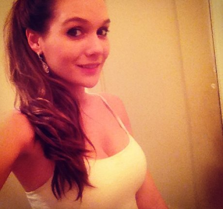 Naakte gelekte OnlyFans-foto van Alisha12287