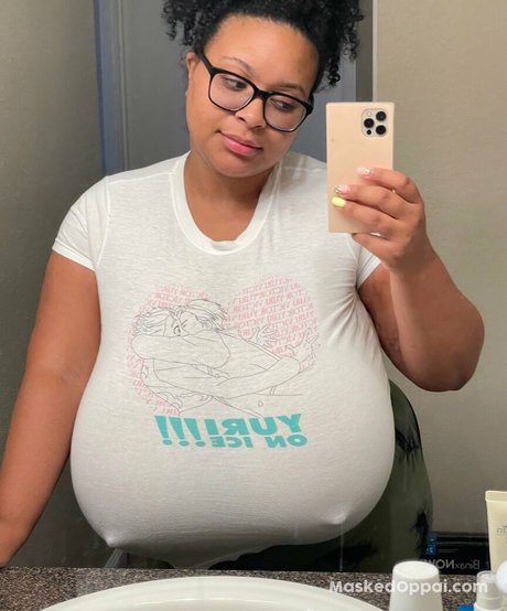 Обнаженная фотография утечки OnlyFans от Yasminirl