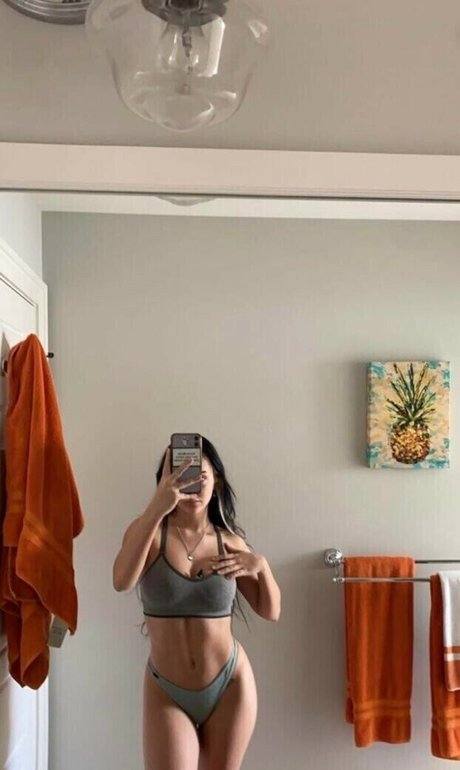 Sofia Cola naked leaks OnlyFans pic