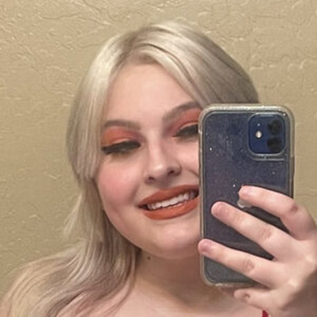 Naakte gelekte OnlyFans-foto van Cheyennecc