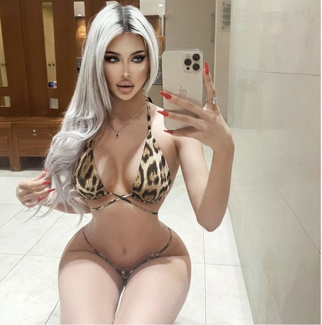 Alasti lekkinud OnlyFans-i pilt Bormiski