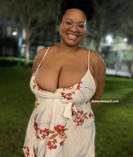 Unmaskedoppai OnlyFans泄露裸照