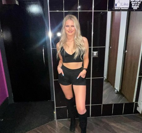 Обнаженная фотография утечки OnlyFans от Lillysue Mcfadden