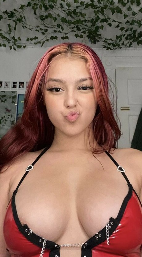 Nahá fotka uniklých OnlyFans od Montiannaaaa