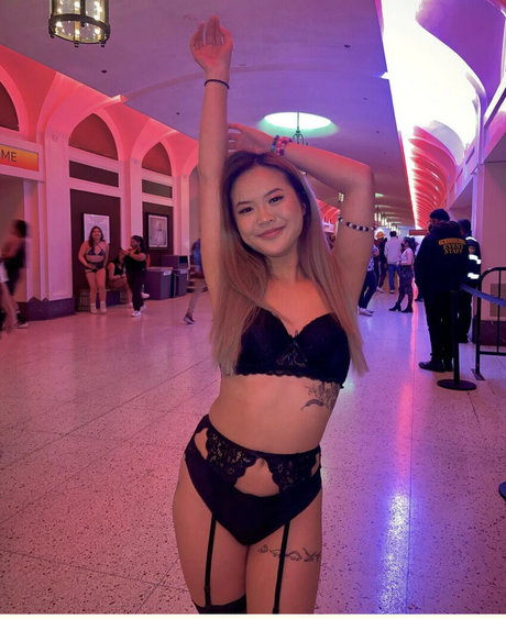 Nacktes geleaktes OnlyFans-Foto von Bellarene