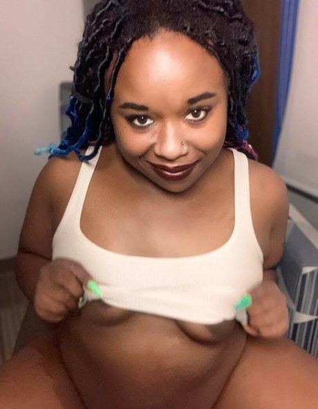 Photo nue de fuite OnlyFans de Aurora Galaxy