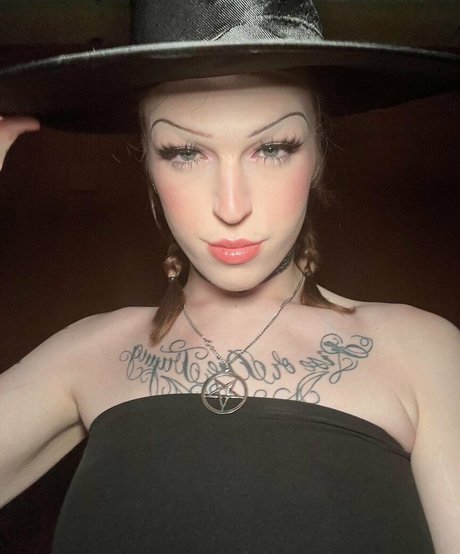 Tsviolethaze OnlyFansリークヌード写真