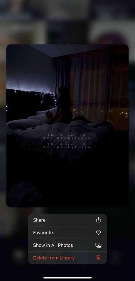 Naken lekkede OnlyFans-bilde av Bxbylaura