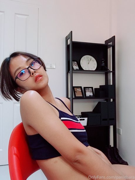 Naken lekkede OnlyFans-bilde av Panidsara Nakha