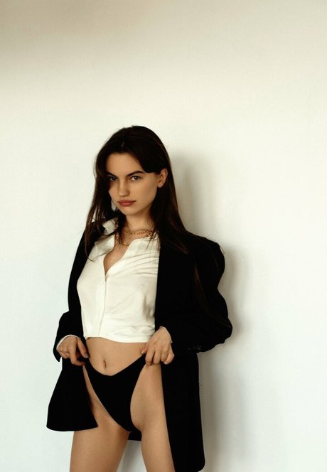 Naakte gelekte OnlyFans-foto van Hoolybunny