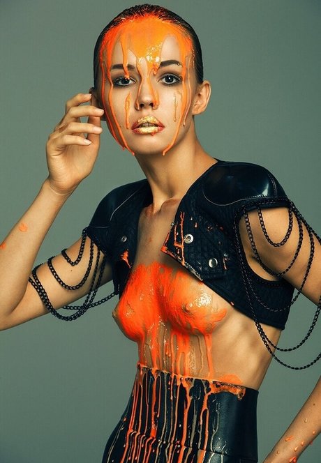 Naakte gelekte OnlyFans-foto van Tatianamodel