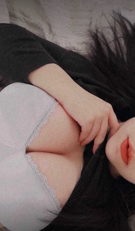 Alasti lekkinud OnlyFans-i pilt Galaxias Galalaxias